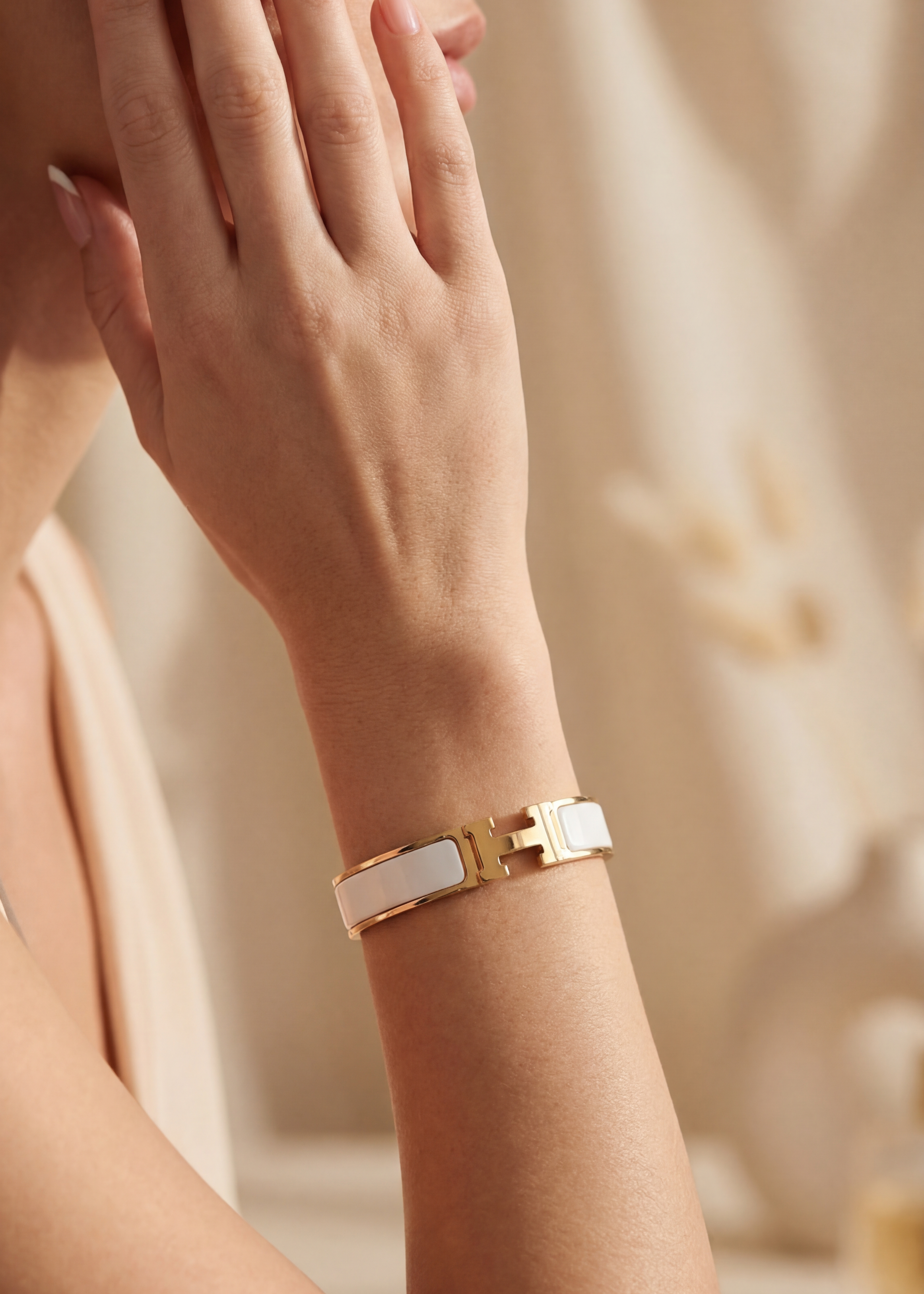 Helya bracelet- white